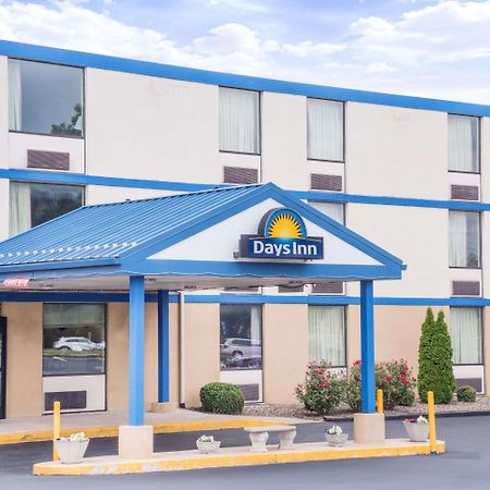 Days Inn By Wyndham Chambersburg Exterior photo